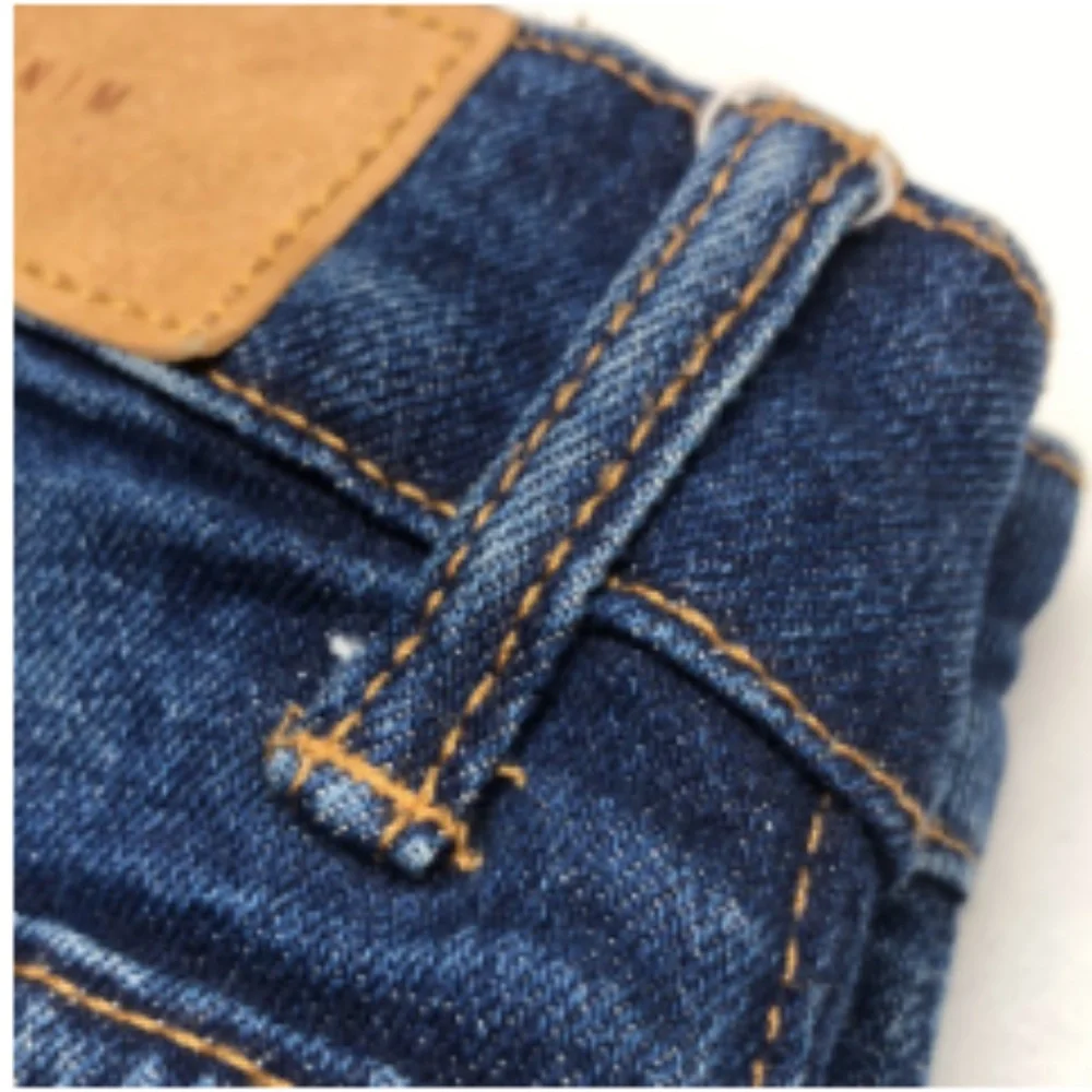 LIKE NEW FOREVER 21 STRAIGHT HIGH WAIST ANKLE LENGTH JEANS 6/28x28 ⭐️